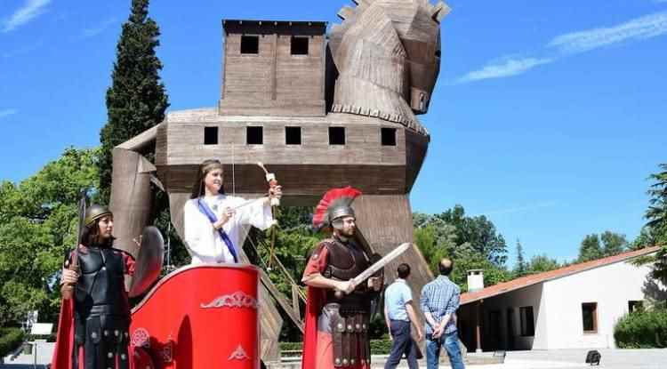 Troya'da son 10 yılın ziyaretçi rekoru kırıldı